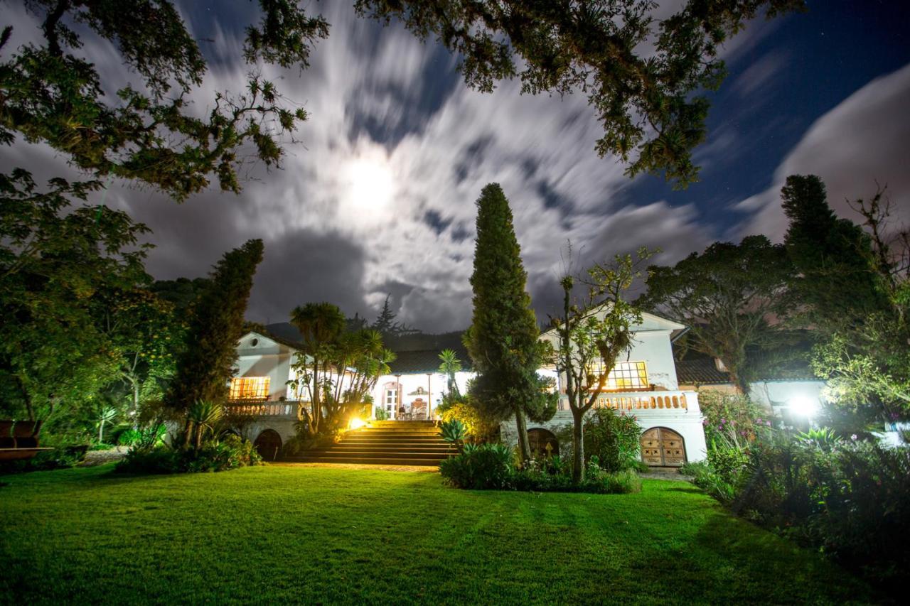 Hotel Hacienda Cusin Otavalo Esterno foto